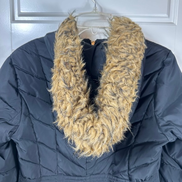 Cole Haan Signature Black Chevron Quilted Faux Fur Hood Puffer Coat M - Picture 12 of 12